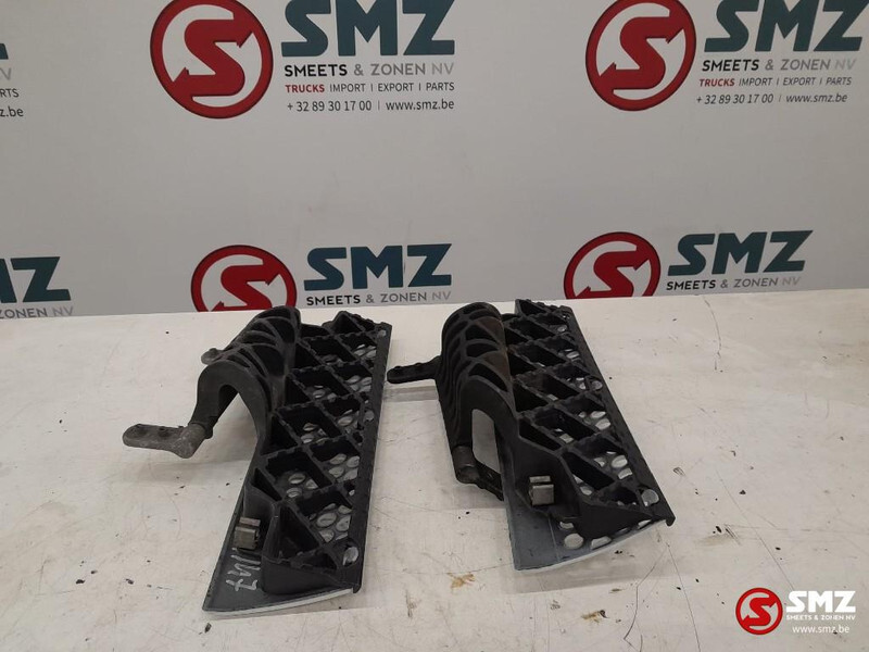 Mercedes-Benz Occ set radiatorgrille + opstap links en rechts Me - Mřížka pro Nákladní auto: obrázek 5 Mercedes-Benz Occ set radiatorgrille + opstap links en rechts Me - Mřížka pro Nákladní auto: obrázek 5