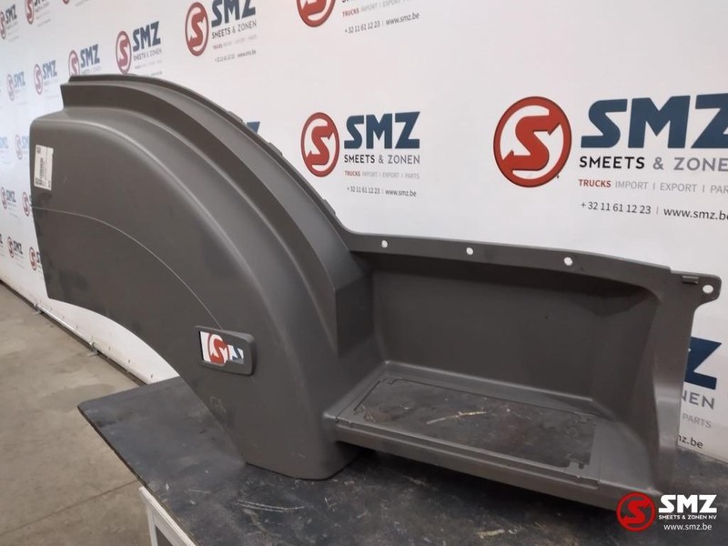 Mercedes-Benz Opstapbak/spatbord rechts mercedes atego/axor - Stupátko pro Nákladní auto: obrázek 1 Mercedes-Benz Opstapbak/spatbord rechts mercedes atego/axor - Stupátko pro Nákladní auto: obrázek 1