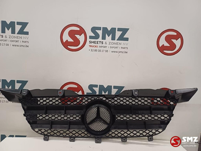 Mercedes-Benz radiator grille Mercedes - Mřížka pro Nákladní auto: obrázek 2 Mercedes-Benz radiator grille Mercedes - Mřížka pro Nákladní auto: obrázek 2