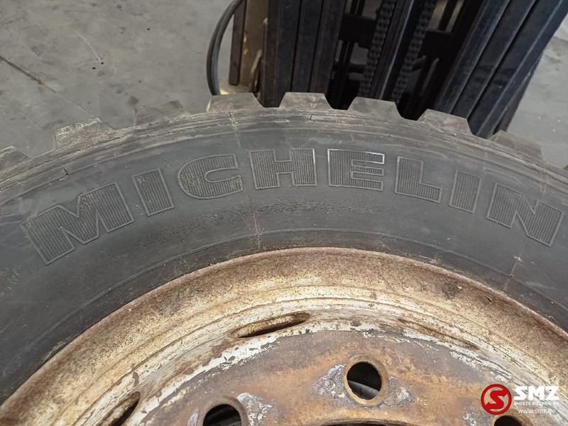 Michelin Occ vrachtwagenband 12.00R20 154/149K Michelin - Pneumatiky pro Nákladní auto: obrázek 2 Michelin Occ vrachtwagenband 12.00R20 154/149K Michelin - Pneumatiky pro Nákladní auto: obrázek 2