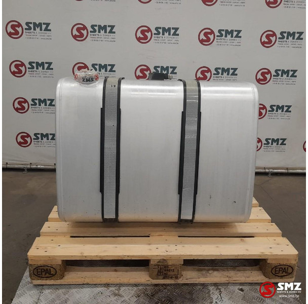 Renault Occ brandstoftank 360L + brandstofniveausensor Ren - Palivová nádrž pro Nákladní auto: obrázek 1 Renault Occ brandstoftank 360L + brandstofniveausensor Ren - Palivová nádrž pro Nákladní auto: obrázek 1