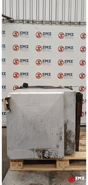 Renault Occ hydraulische tank 250L + materiaalkast Renault - Hydraulická nádrž pro Nákladní auto: obrázek 4 Renault Occ hydraulische tank 250L + materiaalkast Renault - Hydraulická nádrž pro Nákladní auto: obrázek 4