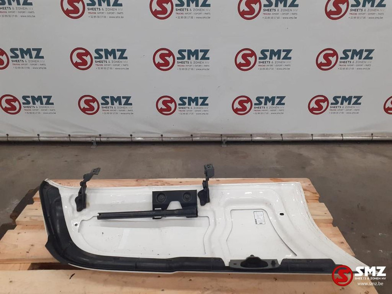 Scania Occ windgeleider rechts Scania - Kabina a interiér pro Nákladní auto: obrázek 3 Scania Occ windgeleider rechts Scania - Kabina a interiér pro Nákladní auto: obrázek 3