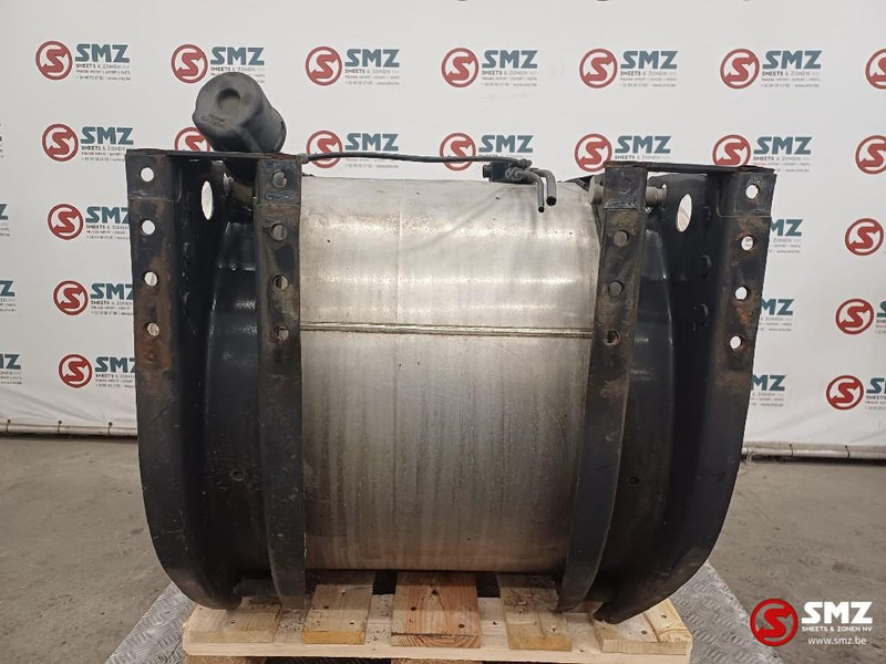 Volvo Occ brandstoftank met steunen 330L Volvo - Palivová nádrž pro Nákladní auto: obrázek 2 Volvo Occ brandstoftank met steunen 330L Volvo - Palivová nádrž pro Nákladní auto: obrázek 2