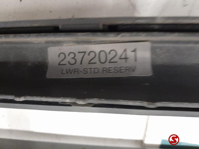 Volvo Occ onderste traptrede grille Volvo - Mřížka pro Nákladní auto: obrázek 3 Volvo Occ onderste traptrede grille Volvo - Mřížka pro Nákladní auto: obrázek 3