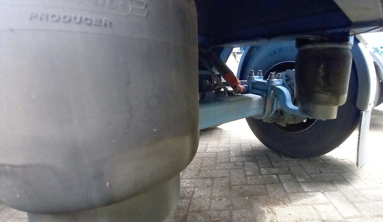AGA Cryo Gas tank semi-trailer cryogenic used for nitrogen, argon, oxygen, LIN, LOX, LAR. - Cisternový návěs: obrázek 5 AGA Cryo Gas tank semi-trailer cryogenic used for nitrogen, argon, oxygen, LIN, LOX, LAR. - Cisternový návěs: obrázek 5