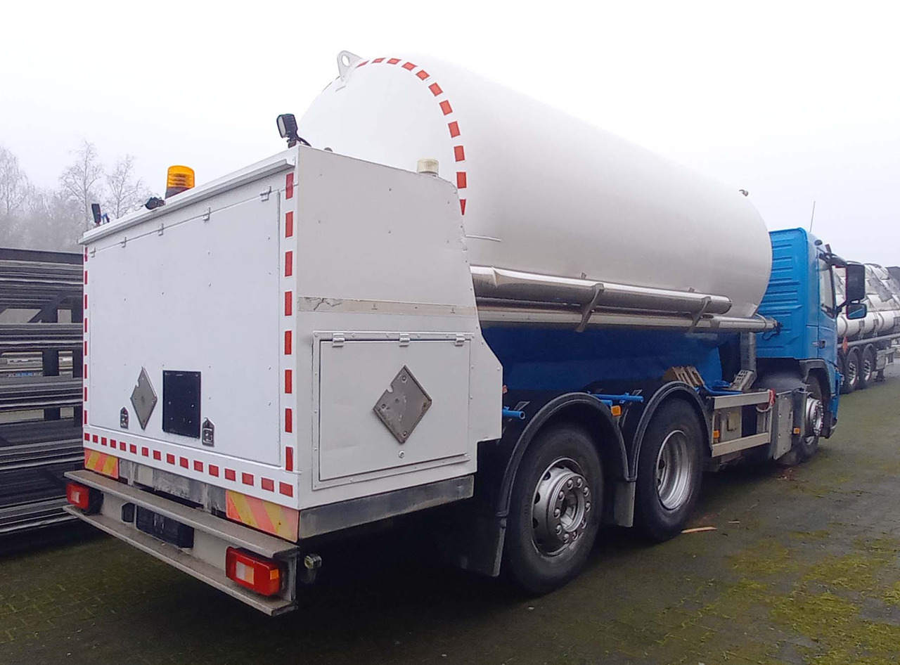 VOLVO Gas, oxygen, argon, nitrogen, cryogenic tank truck - Cisternové vozidlo: obrázek 4 VOLVO Gas, oxygen, argon, nitrogen, cryogenic tank truck - Cisternové vozidlo: obrázek 4