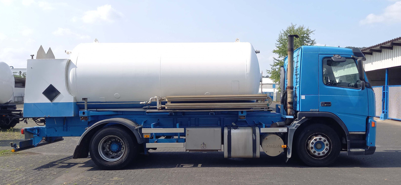 VOLVO Gas tank truck cryogenic used for oxygen, argon, nitrogen - Cisternové vozidlo: obrázek 3 VOLVO Gas tank truck cryogenic used for oxygen, argon, nitrogen - Cisternové vozidlo: obrázek 3