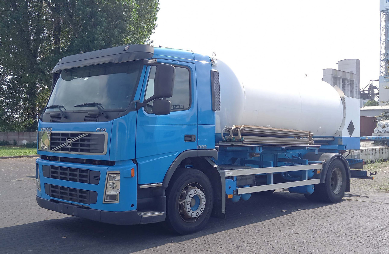 VOLVO Gas tank truck cryogenic used for oxygen, argon, nitrogen - Cisternové vozidlo: obrázek 2 VOLVO Gas tank truck cryogenic used for oxygen, argon, nitrogen - Cisternové vozidlo: obrázek 2
