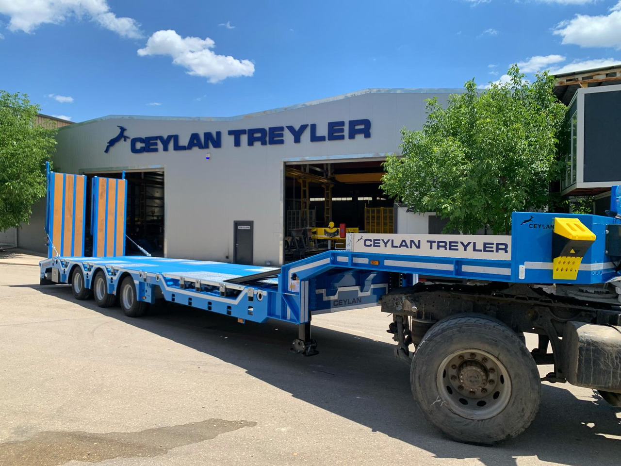 CEYLAN 3 AXLES STANDART & EXTENDABLE LOWBED - Podvalníkový návěs: obrázek 1 CEYLAN 3 AXLES STANDART & EXTENDABLE LOWBED - Podvalníkový návěs: obrázek 1