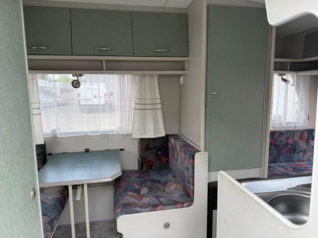 Beyerland Sprinter 400 – D 1998 - Karavan: obrázek 5 Beyerland Sprinter 400 – D 1998 - Karavan: obrázek 5