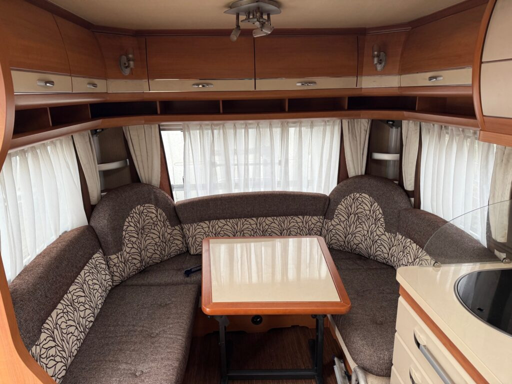 Hobby Excellent 460 UFe 2013 - Karavan: obrázek 5 Hobby Excellent 460 UFe 2013 - Karavan: obrázek 5