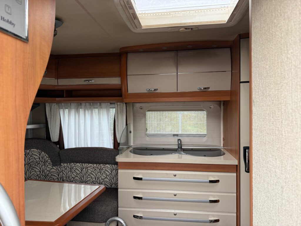 Hobby Excellent 460 UFe 2013 - Karavan: obrázek 4 Hobby Excellent 460 UFe 2013 - Karavan: obrázek 4