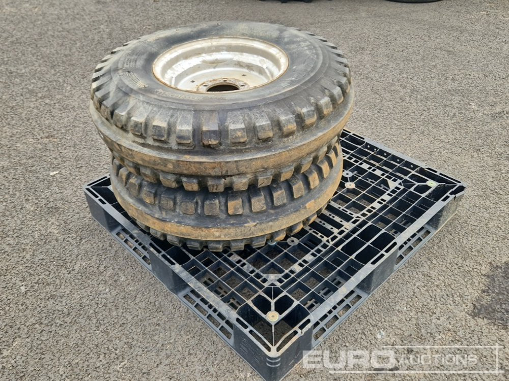 10.00-16 Tyre & Rim to suit Massey Ferguson (2 of) - Pneumatiky: obrázek 2 10.00-16 Tyre & Rim to suit Massey Ferguson (2 of) - Pneumatiky: obrázek 2