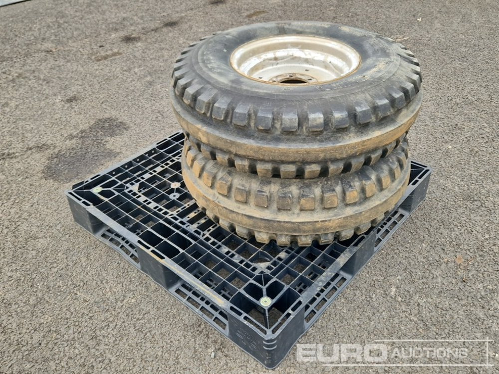 10.00-16 Tyre & Rim to suit Massey Ferguson (2 of) - Pneumatiky: obrázek 4 10.00-16 Tyre & Rim to suit Massey Ferguson (2 of) - Pneumatiky: obrázek 4