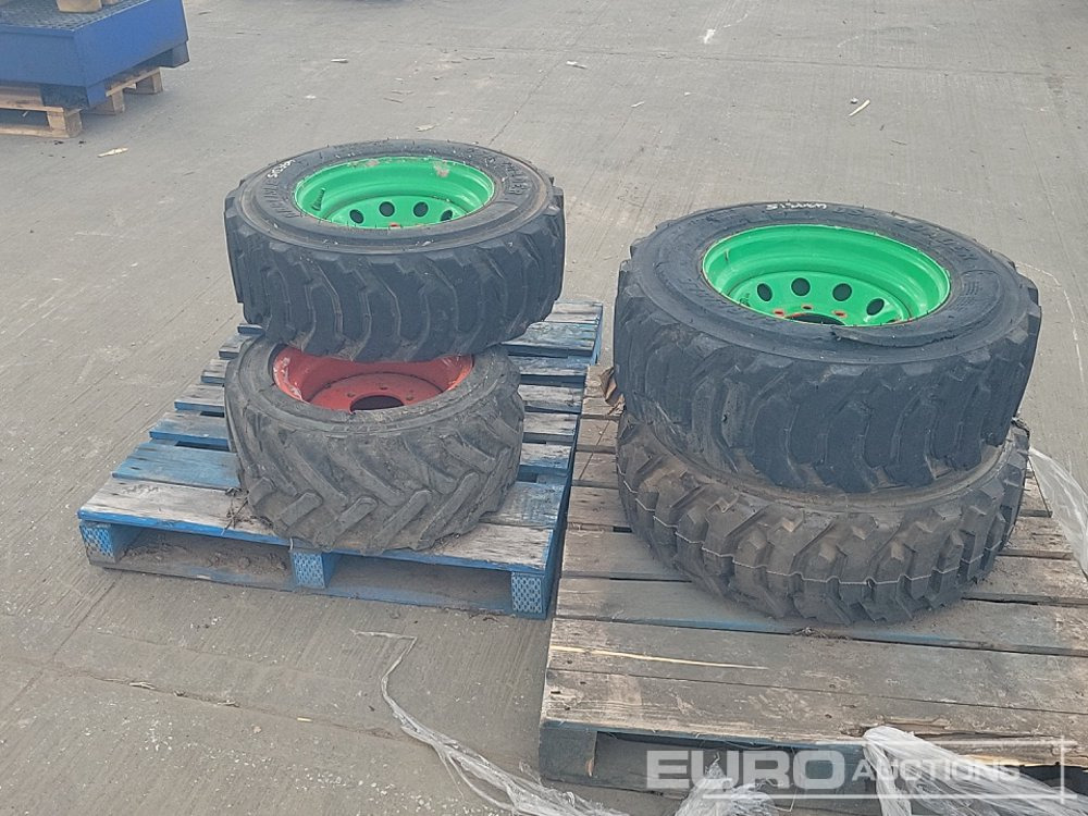 10-16.5 Tyre & Rim (3 of), 26-12/38 Tyre & Rim (2 of) - Pneumatiky: obrázek 4 10-16.5 Tyre & Rim (3 of), 26-12/38 Tyre & Rim (2 of) - Pneumatiky: obrázek 4