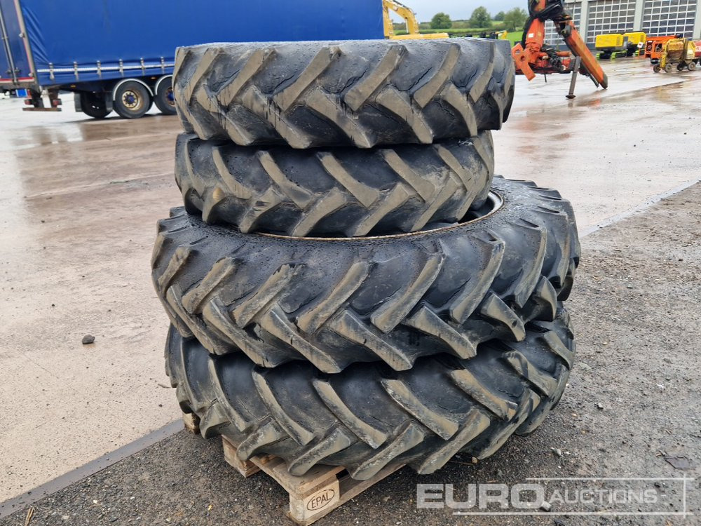 13.6-38 (2 of) & 11.2-28 (2 of) Tyre & Rim ro suit Massey Ferguson 390 - Pneumatiky: obrázek 3 13.6-38 (2 of) & 11.2-28 (2 of) Tyre & Rim ro suit Massey Ferguson 390 - Pneumatiky: obrázek 3