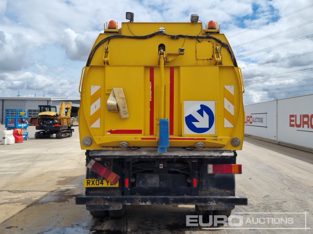 2004 Iveco ML130E18K - Zametací vůz: obrázek 4 2004 Iveco ML130E18K - Zametací vůz: obrázek 4