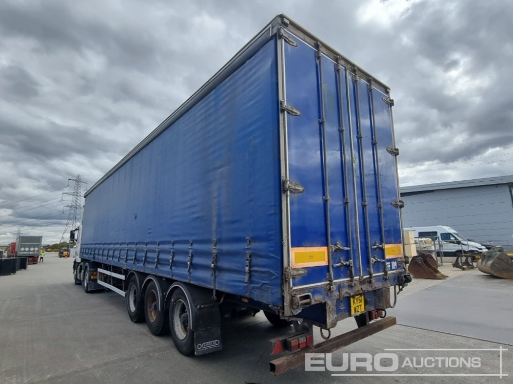 2004 SDC Trailer Tri Axle Curtainsider Trailer - Plachtový návěs: obrázek 3 2004 SDC Trailer Tri Axle Curtainsider Trailer - Plachtový návěs: obrázek 3