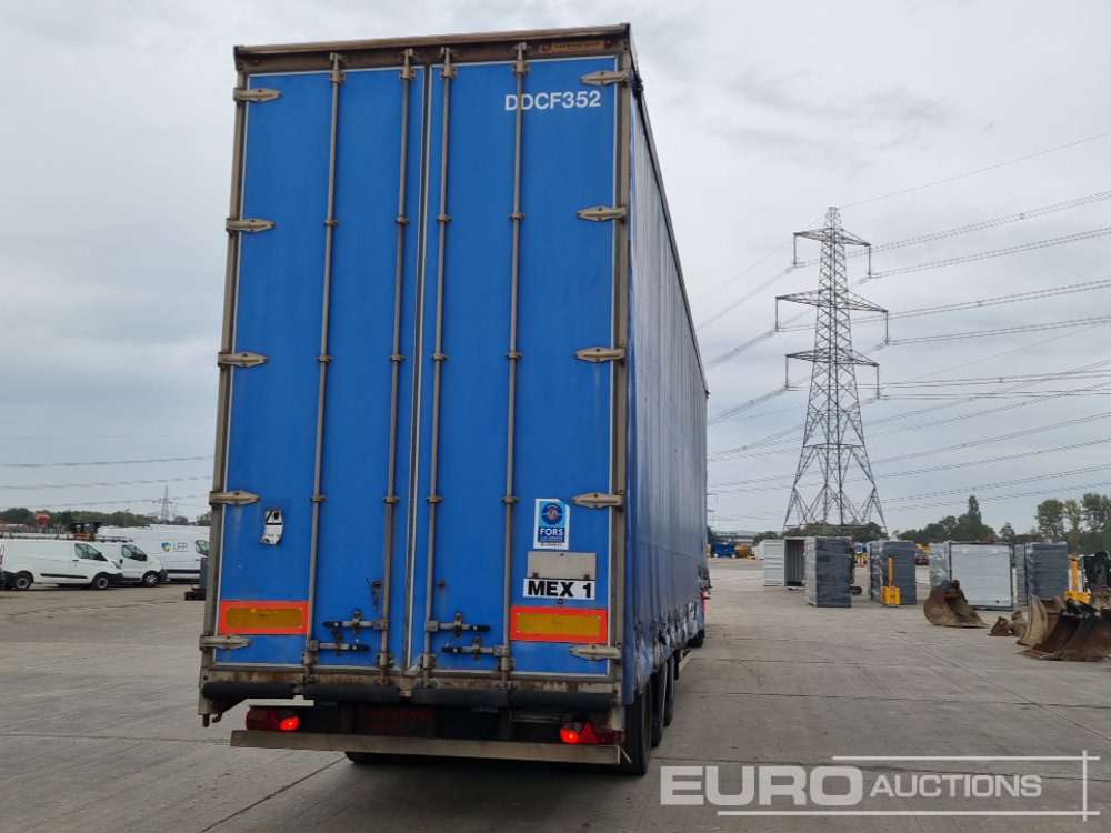 2007 SDC Trailer Tri Axle Double Deck Curtainsider Trailer - Plachtový návěs: obrázek 4 2007 SDC Trailer Tri Axle Double Deck Curtainsider Trailer - Plachtový návěs: obrázek 4