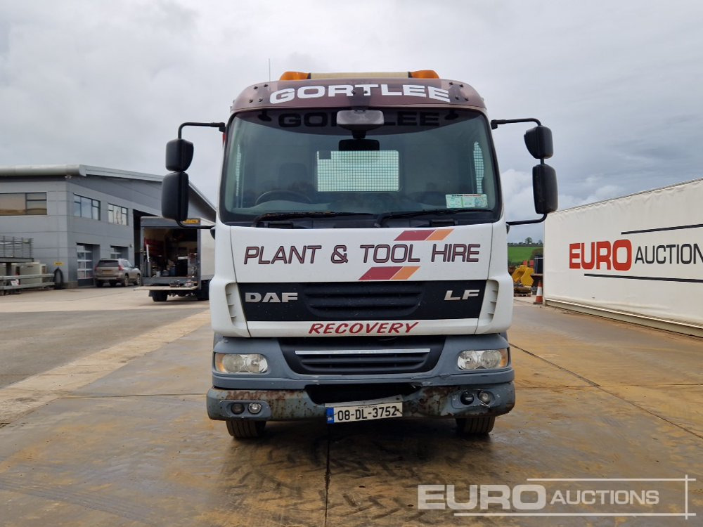 Nákladní automobil valníkový/ Plošinový pro dopravu těžké techniky 2008 DAF LF55-220: obrázek 8