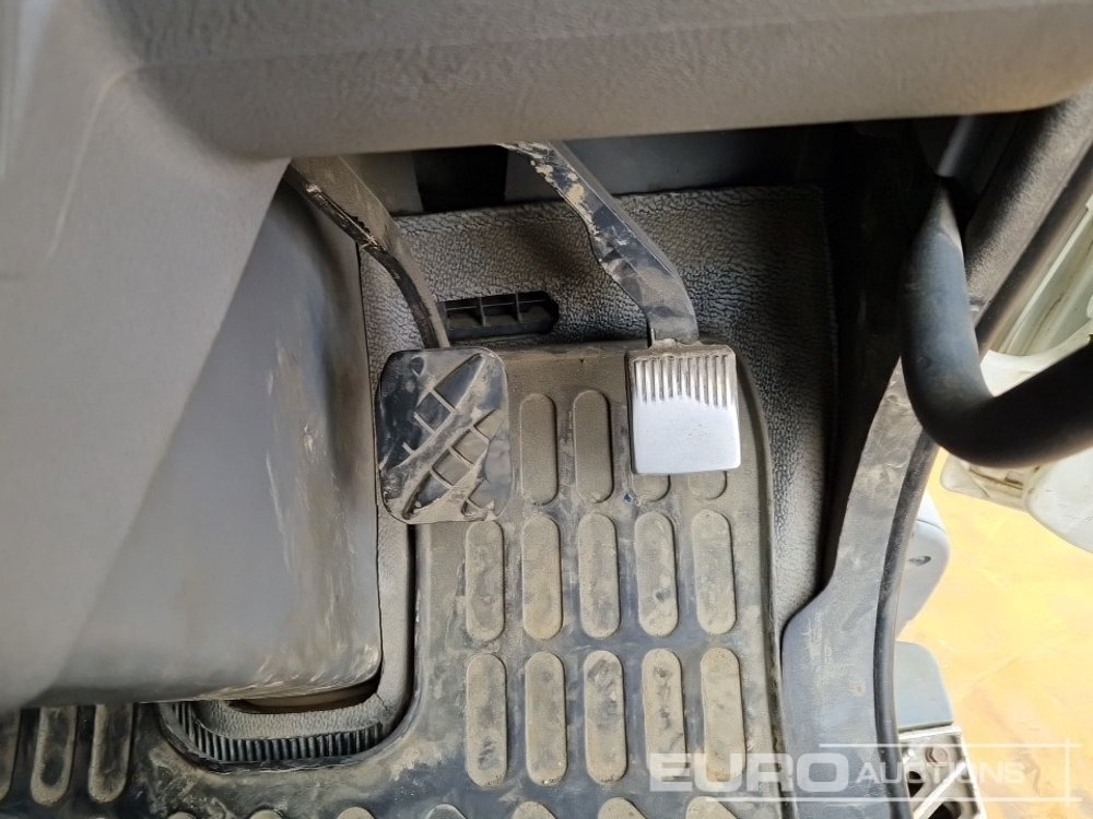 Nákladní automobil valníkový/ Plošinový pro dopravu těžké techniky 2008 DAF LF55-220: obrázek 32