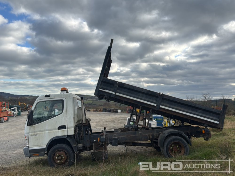 2010 Mitsubishi Fuso Canter - Sklápěč: obrázek 2 2010 Mitsubishi Fuso Canter - Sklápěč: obrázek 2