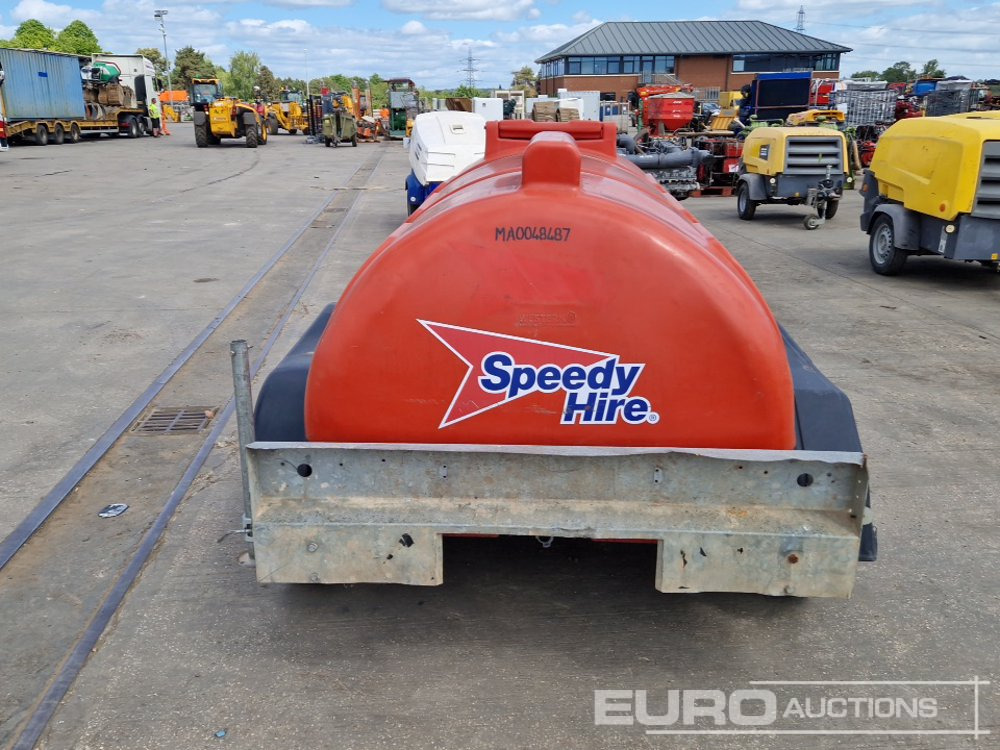 2010 Western Twin Axle Plastic Water Bowser - Skladovací nádrž: obrázek 4 2010 Western Twin Axle Plastic Water Bowser - Skladovací nádrž: obrázek 4