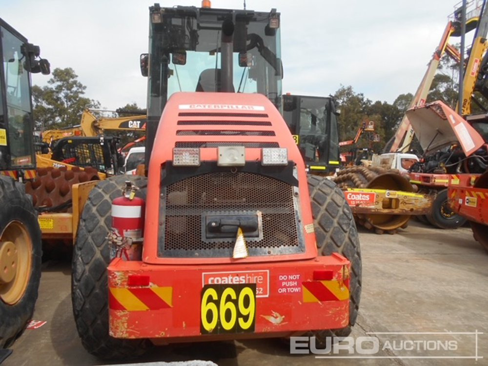 2011 CAT CS533XT Single Drum Vibrating Roller, A/C - Válec: obrázek 3 2011 CAT CS533XT Single Drum Vibrating Roller, A/C - Válec: obrázek 3