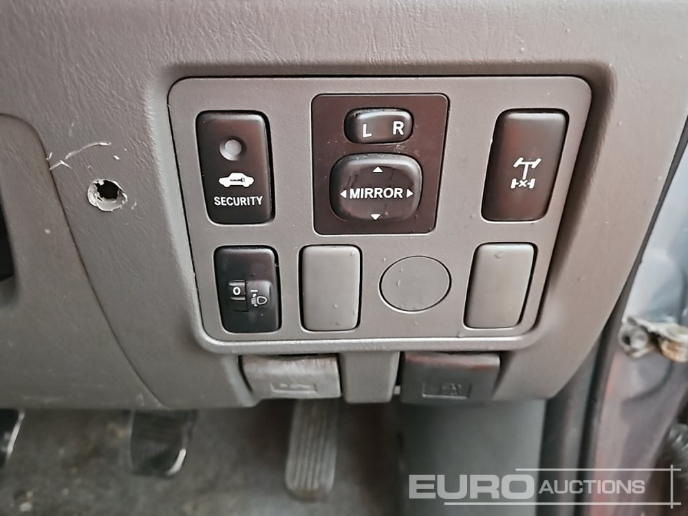 Pick-up 2012 Toyota Hilux: obrázek 28