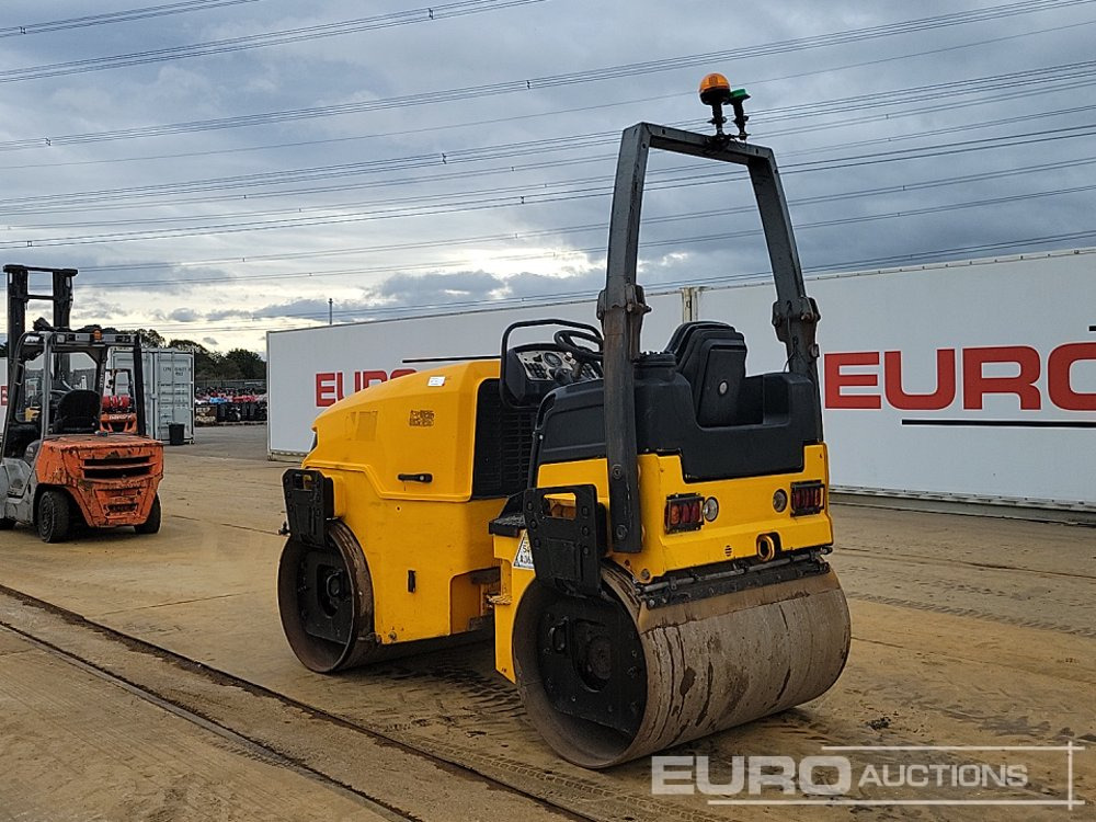 2014 JCB VMT380 - Válec: obrázek 3 2014 JCB VMT380 - Válec: obrázek 3