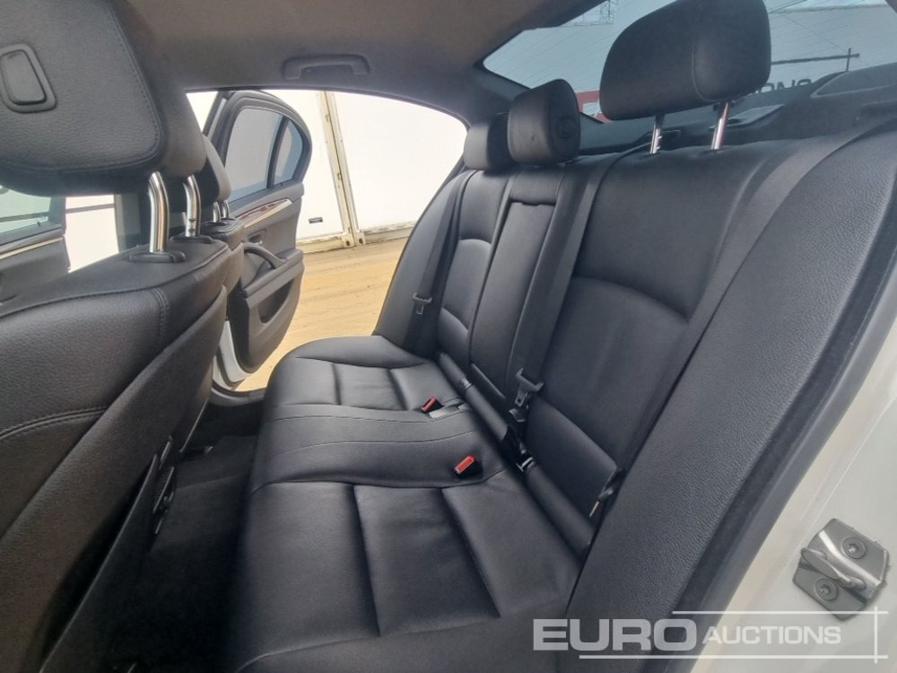 Osobní auto 2015 BMW 530D: obrázek 15