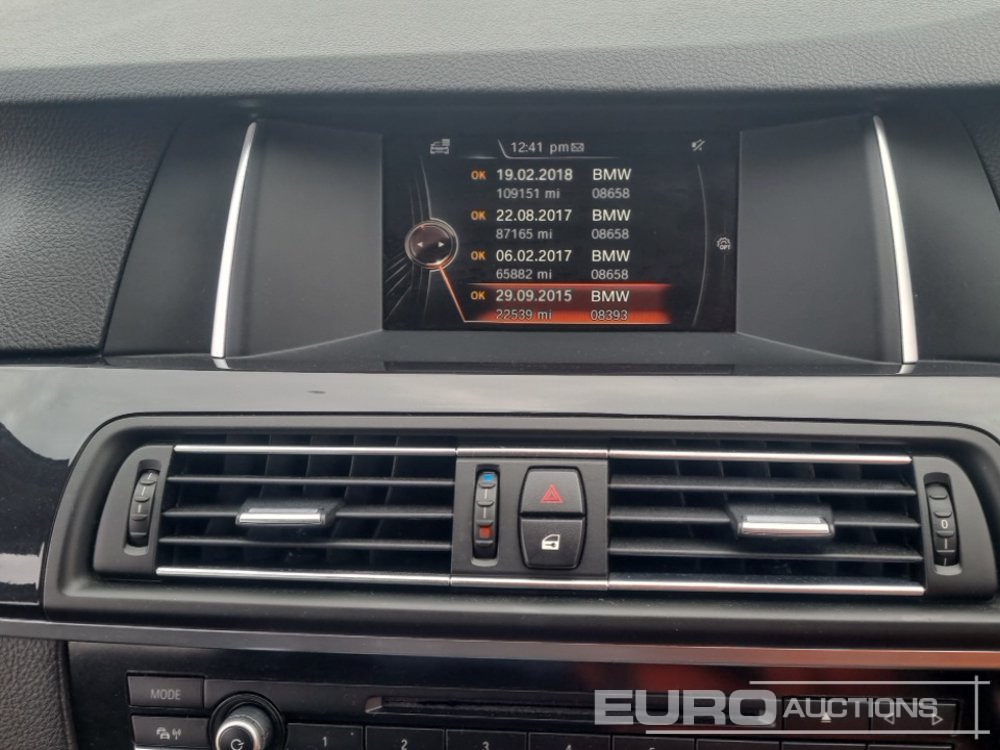Osobní auto 2015 BMW 530D: obrázek 30