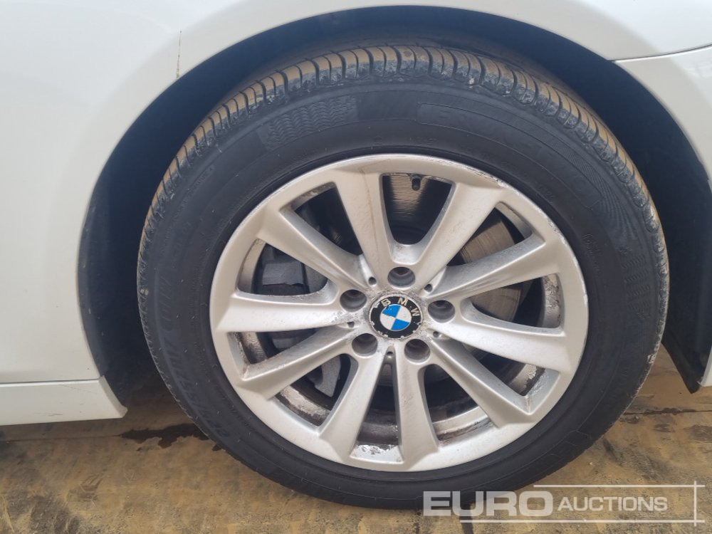 Osobní auto 2015 BMW 530D: obrázek 12