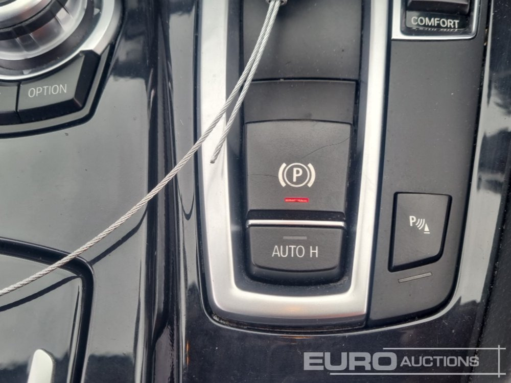 Osobní auto 2015 BMW 530D: obrázek 27