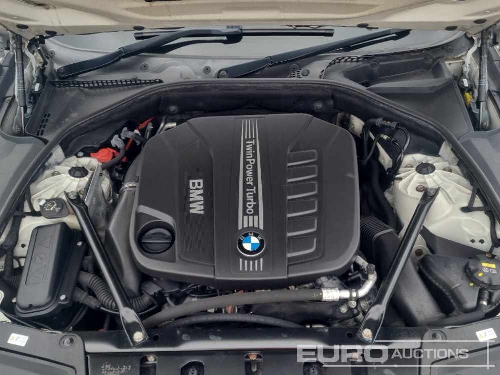 Osobní auto 2015 BMW 530D: obrázek 18