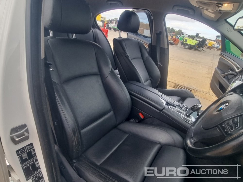 Osobní auto 2015 BMW 530D: obrázek 23