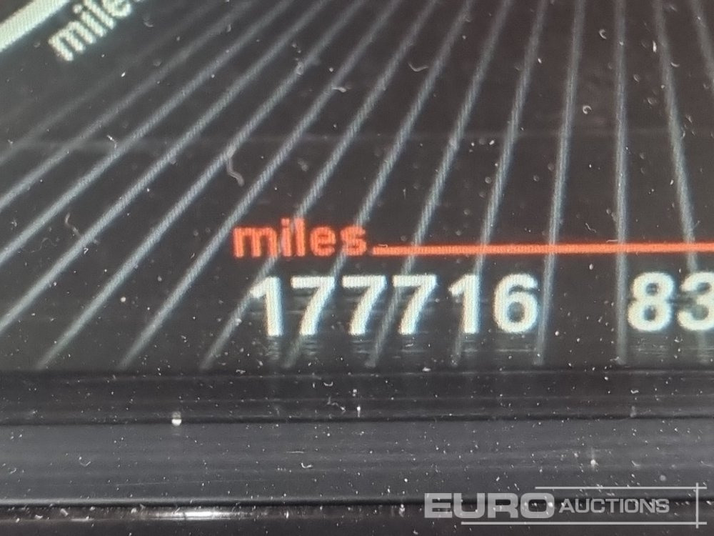 Osobní auto 2015 BMW 530D: obrázek 34