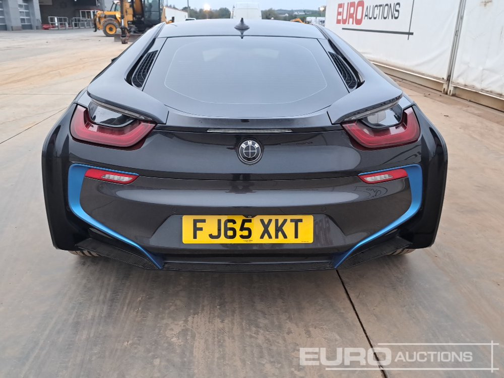 2015 BMW I8 - Osobní auto: obrázek 4 2015 BMW I8 - Osobní auto: obrázek 4