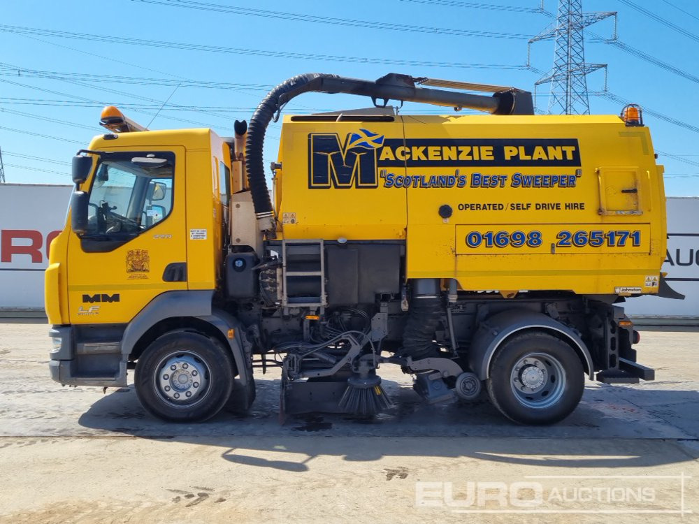 2015 DAF LF220 - Zametací vůz: obrázek 2 2015 DAF LF220 - Zametací vůz: obrázek 2