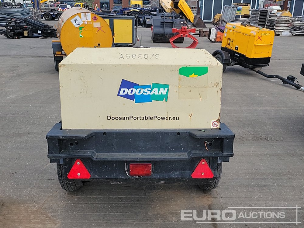 2015 Doosan 741 - Mobilní kompresor: obrázek 4 2015 Doosan 741 - Mobilní kompresor: obrázek 4