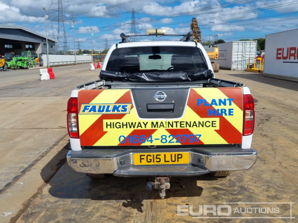 2015 Nissan Navara - Pick-up: obrázek 4 2015 Nissan Navara - Pick-up: obrázek 4