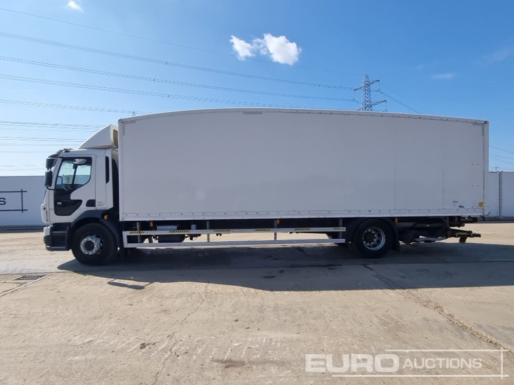 2016 Volvo FL818 - Skříňový nákladní auto: obrázek 2 2016 Volvo FL818 - Skříňový nákladní auto: obrázek 2