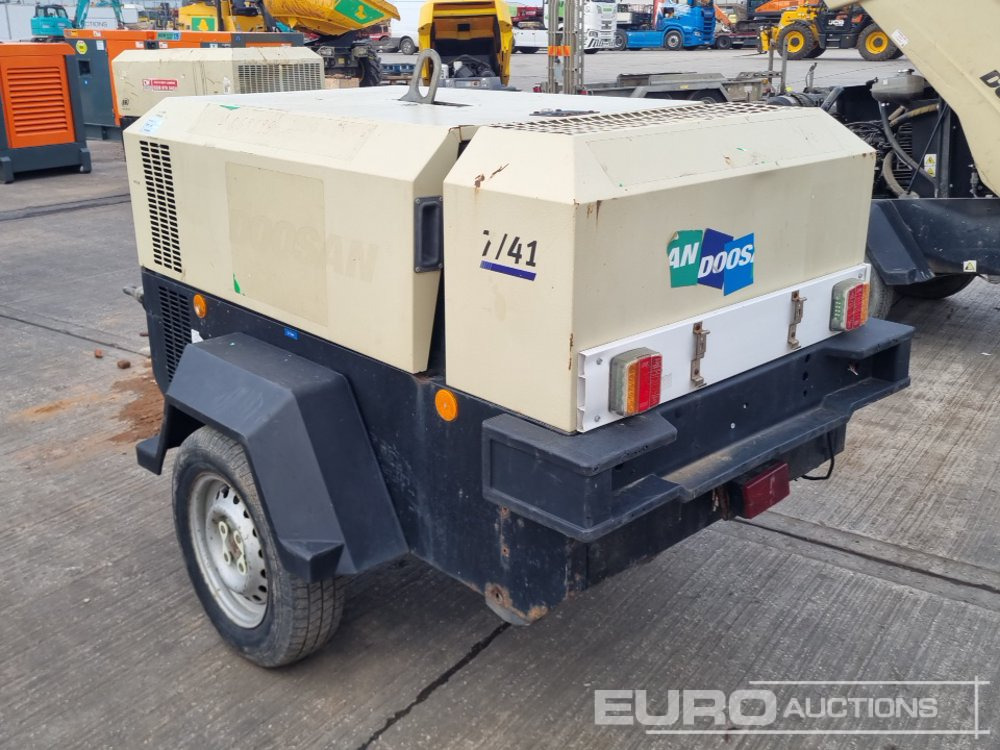 2017 Doosan 741 - Mobilní kompresor: obrázek 3 2017 Doosan 741 - Mobilní kompresor: obrázek 3