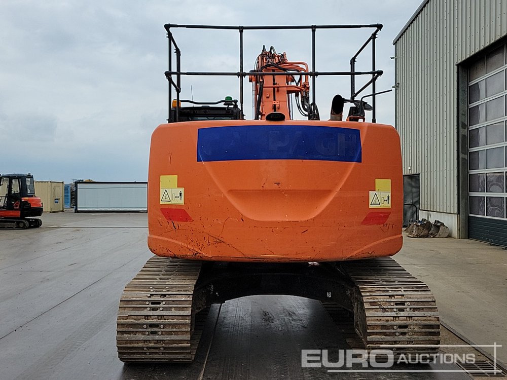 2017 Hitachi ZX225USRLC-6 - Pásové rýpadlo: obrázek 4 2017 Hitachi ZX225USRLC-6 - Pásové rýpadlo: obrázek 4
