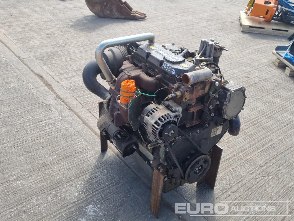 2017 Perkins 3 Cylinder Engine - Motor: obrázek 3 2017 Perkins 3 Cylinder Engine - Motor: obrázek 3