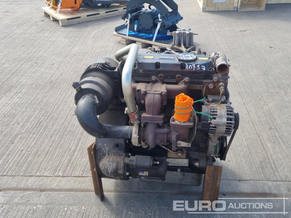 2017 Perkins 3 Cylinder Engine - Motor: obrázek 2 2017 Perkins 3 Cylinder Engine - Motor: obrázek 2