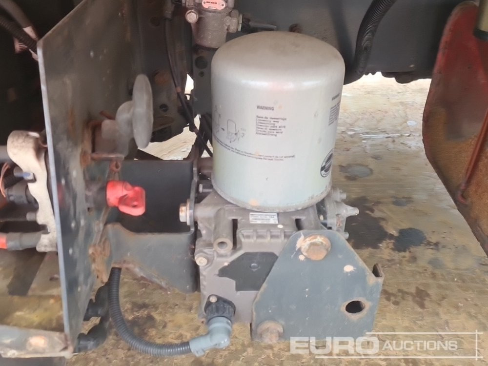 Skříňový nákladní auto 2017 Renault D14: obrázek 16 Skříňový nákladní auto 2017 Renault D14: obrázek 16