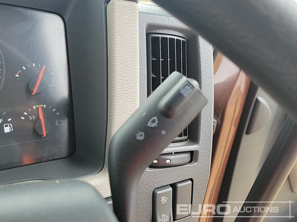 Plachtový nákladní auto 2017 Volvo FL210: obrázek 36