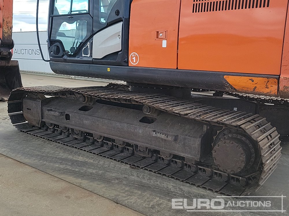 Pásové rýpadlo 2018 Hitachi ZX210LC-6: obrázek 10